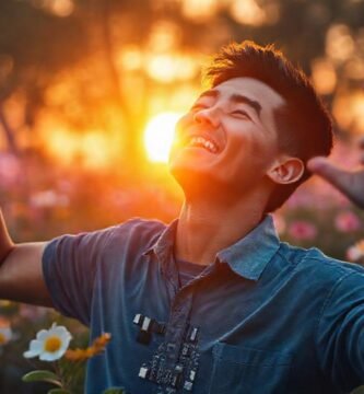 Transformación radiante y optimista florece en luz