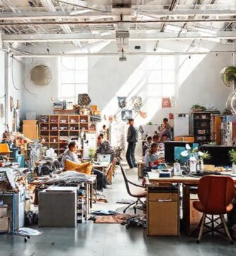 Un estudio vibrante inspira creatividad y alegría